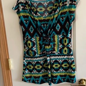 Pretty sleeveless gathered front colorful top